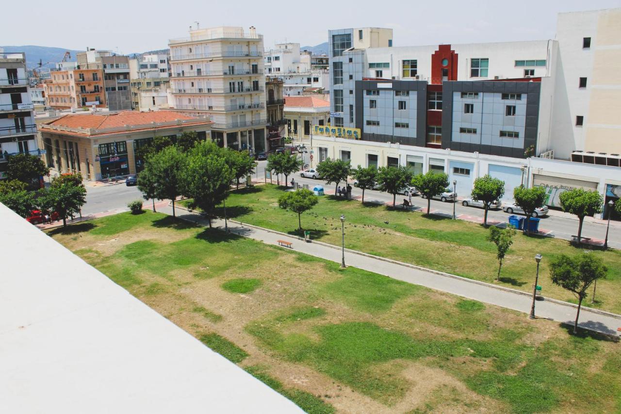 Sunlight - Volos City Center Spacious Modern Apartments Екстер'єр фото